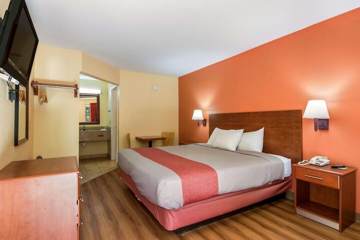 Room 40 of 62