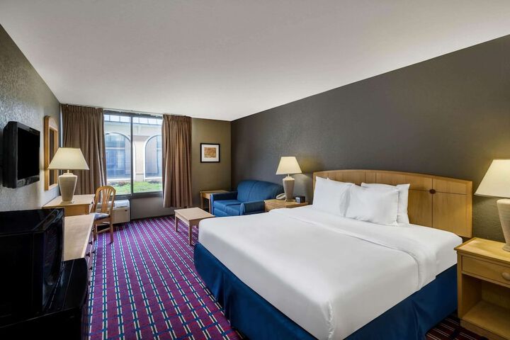 Travelodge by Wyndham Memphis Airport / Graceland