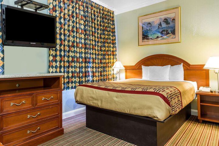 Room 15 of 41