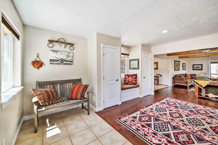 Spacious Mancos Home w / Furnished Deck & Yard!