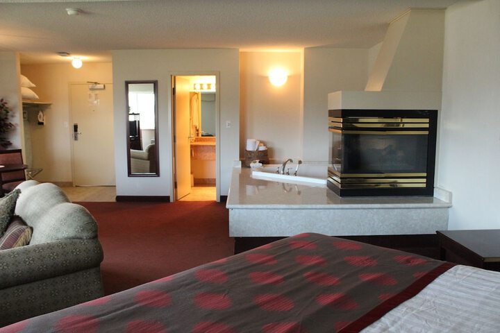 Room 32 of 71