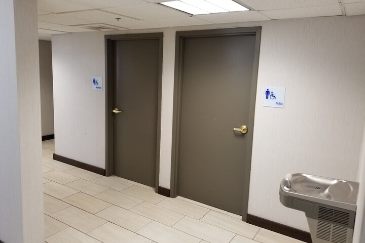 Ballroom/Hall 68 of 78
