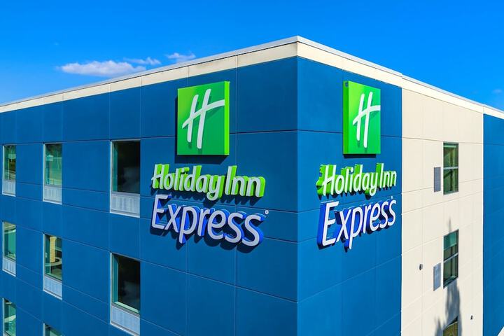 Hotel 7 of 49