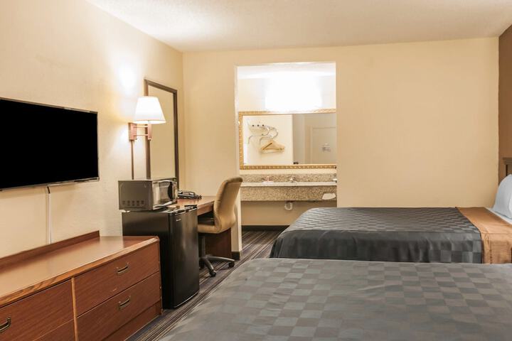 Room 30 of 52