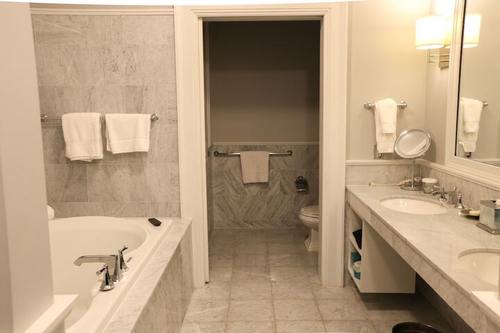 Room 36 of 118