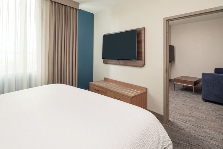 Holiday Inn Express Miami Airport Blue Lagoon Area by IHG