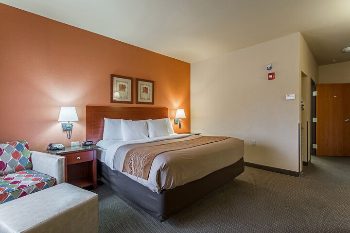 Room 33 of 56