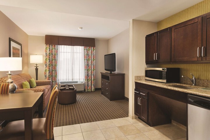 Room 37 of 76
