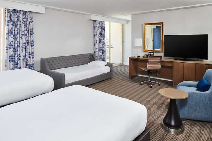 DoubleTree by Hilton Torrance - South Bay