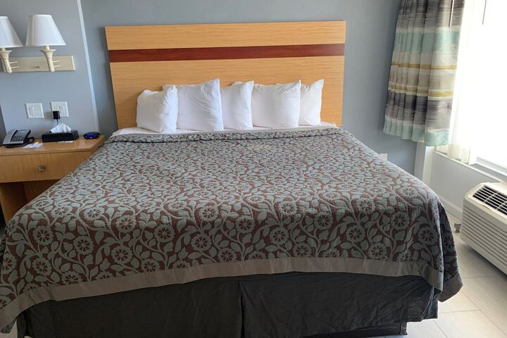 Room 22 of 32