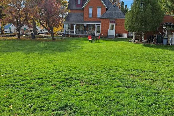 The Mays Place Bed and Breakfast