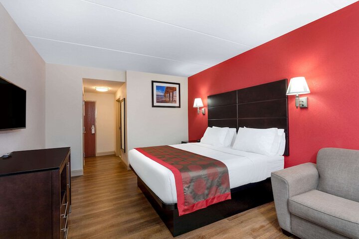 Room 18 of 34