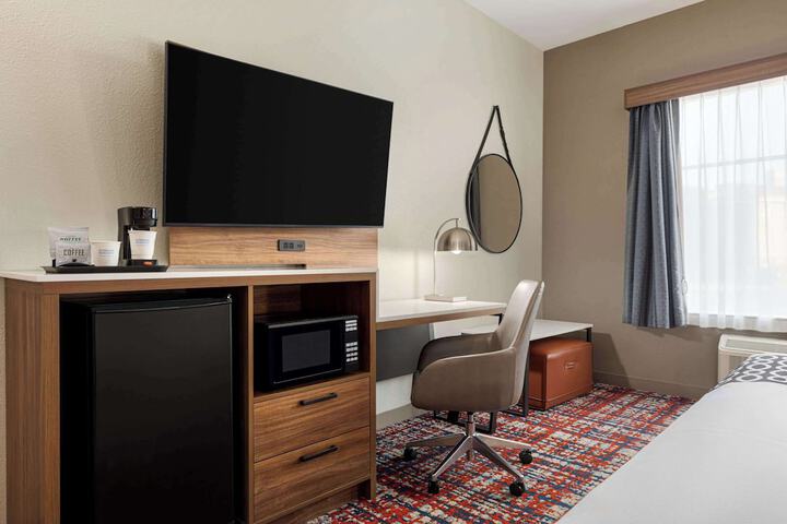 La Quinta Inn & Suites by Wyndham Oxford - Anniston