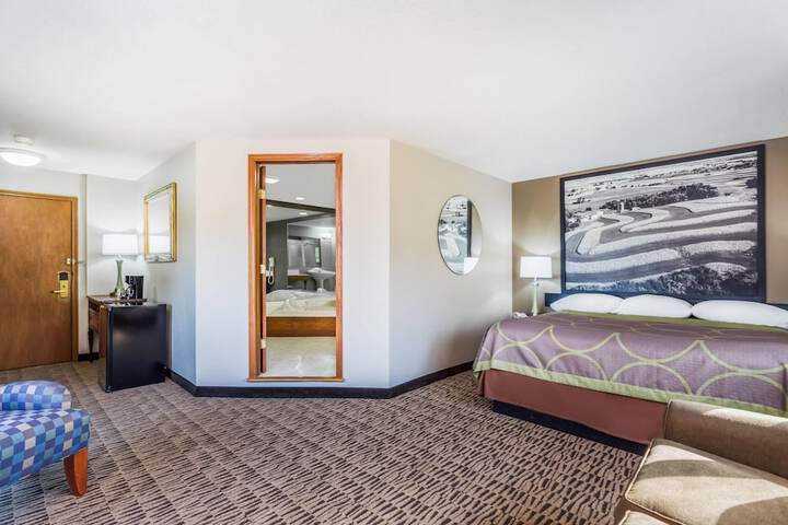 Baymont Inn & Suites by Wyndham Platteville
