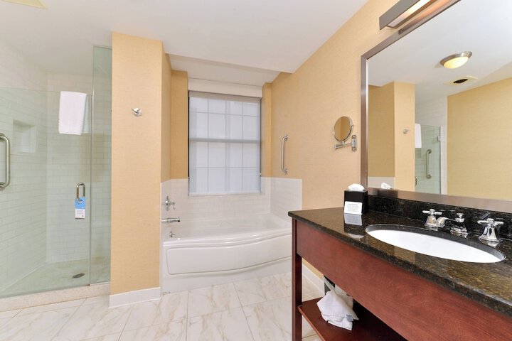 Room 12 of 35