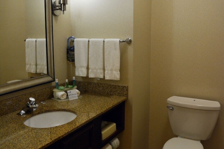 Holiday Inn Express & Suites Youngstown West - Austintown by IHG