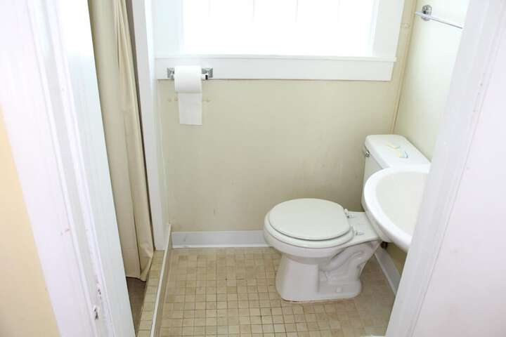 Room 15 of 22