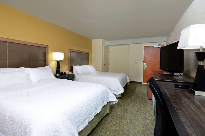 Hampton Inn Raleigh / Town of Wake Forest