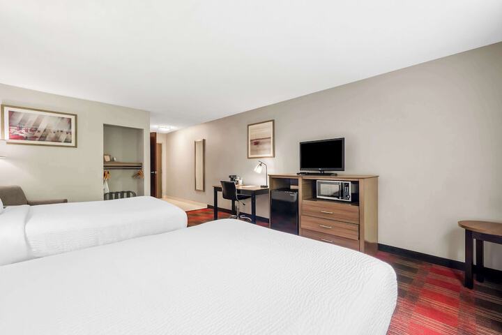 Room 17 of 31