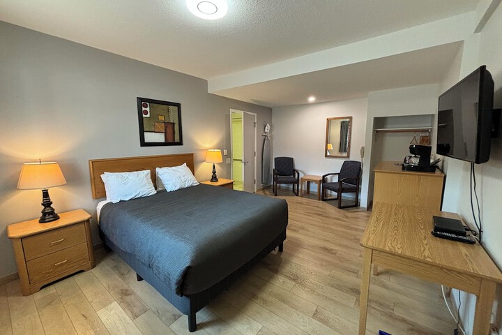 Room 15 of 28