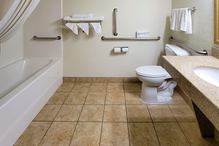 Room 18 of 29