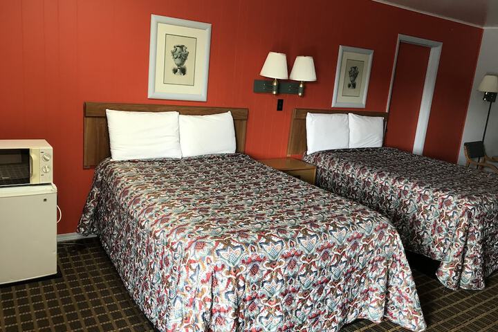 Room 24 of 40