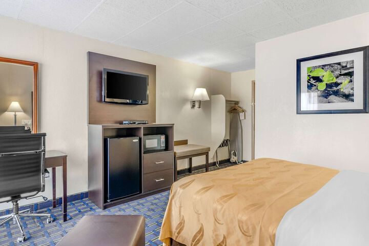 Room 9 of 22