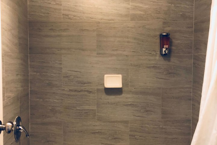 Room 19 of 46