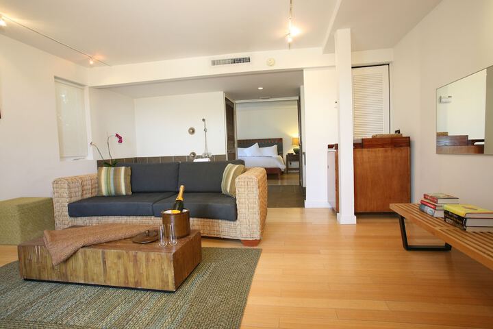 Room 71 of 119