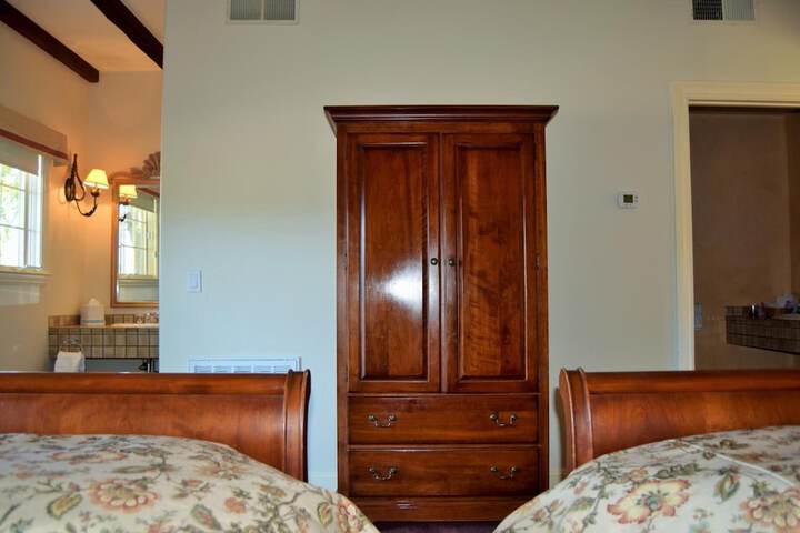 Room 14 of 25
