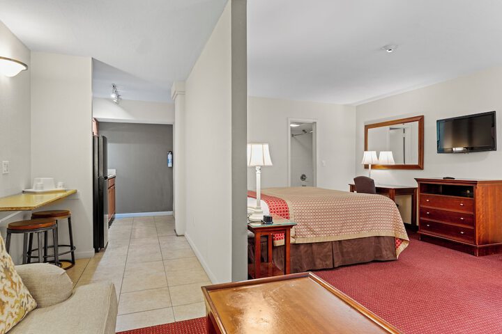 Room 21 of 38
