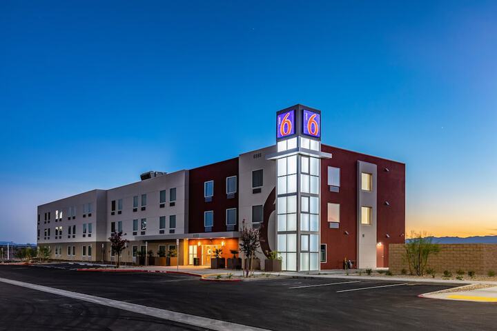 Hotel 6 of 33
