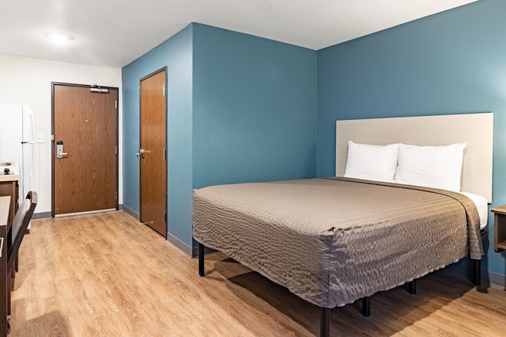 Room 9 of 23