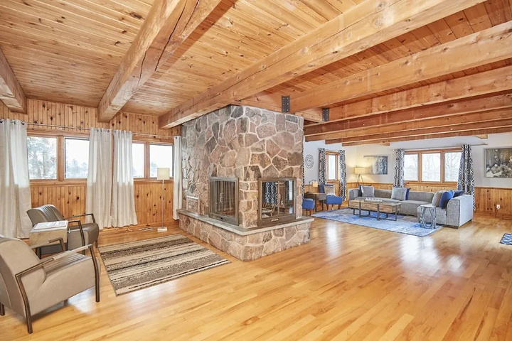 Grand Niagara Estate Lodge