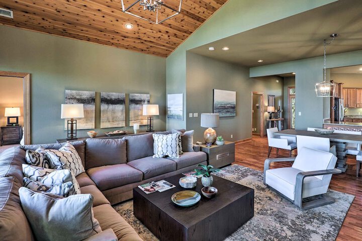 Surrounded by Natl Forest: Condo w / Majestic View