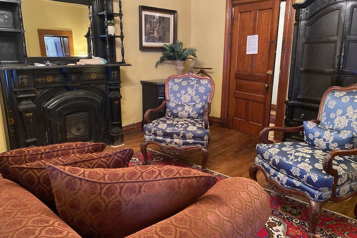 Room 51 of 177