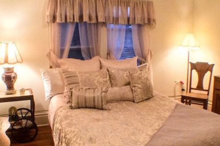 Room 16 of 25