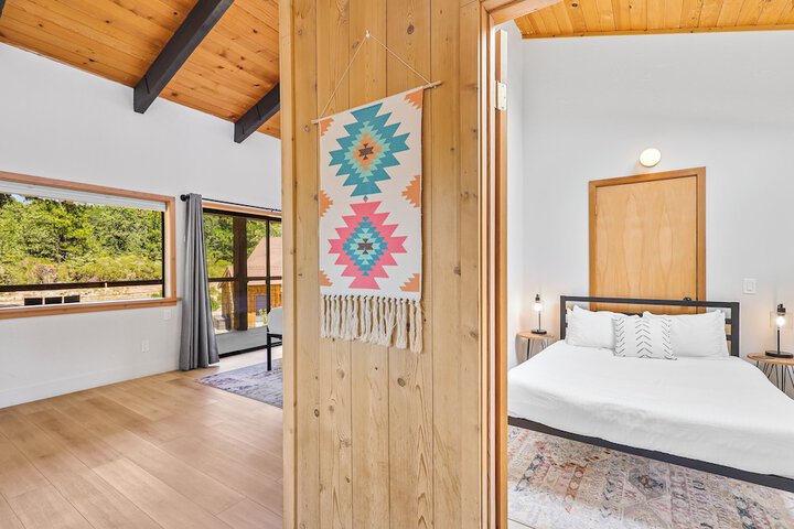 Basecamp Lodge