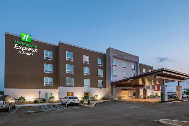 Hotel 2 of 33