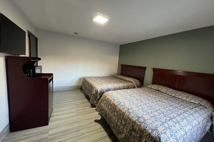 La Familia Stay Inn