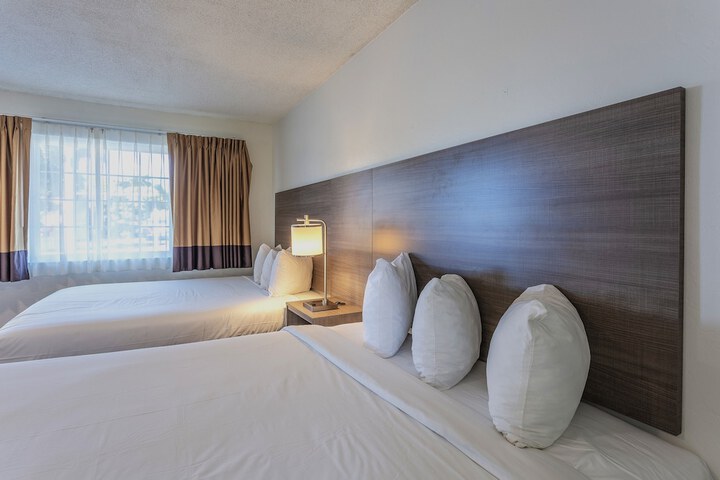 Room 22 of 35