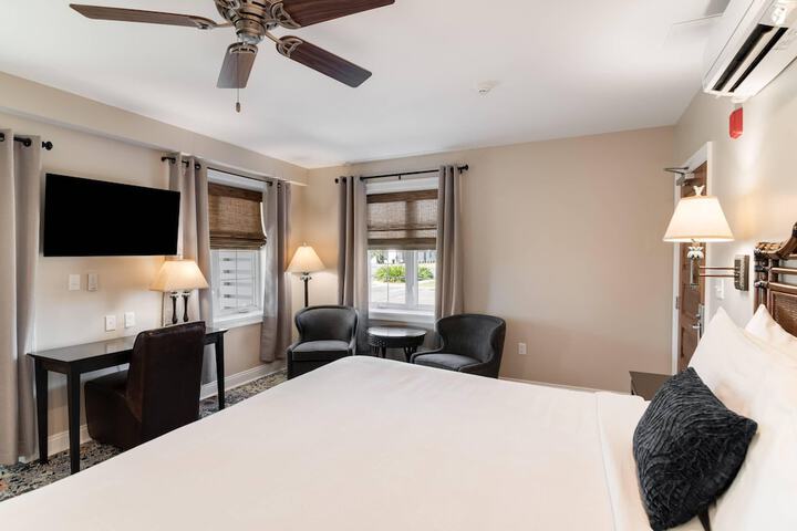 The Port Inn - Port St. Joe an Ascend Collection Hotel