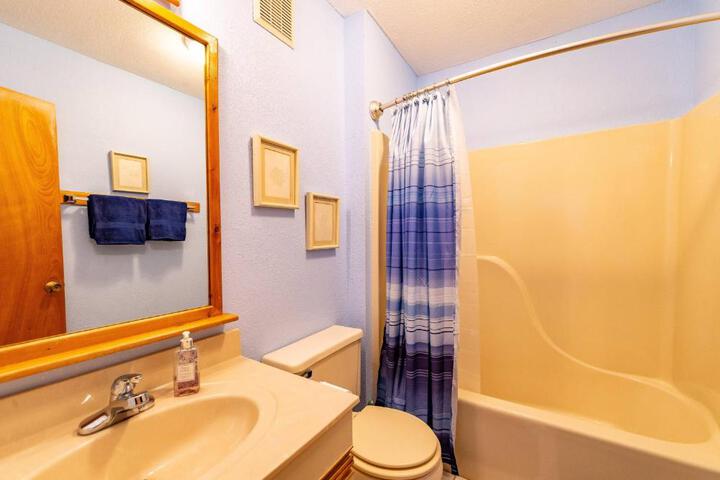 Duck R Way - Poteskeet Ocean View, 260 Yds to Beach, Pool, Hot Tub, Walk to Downtown Duck