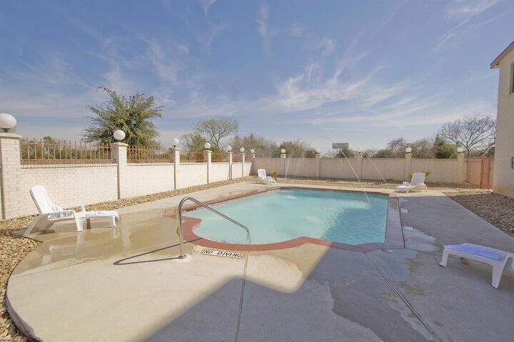 Pool 3 of 23