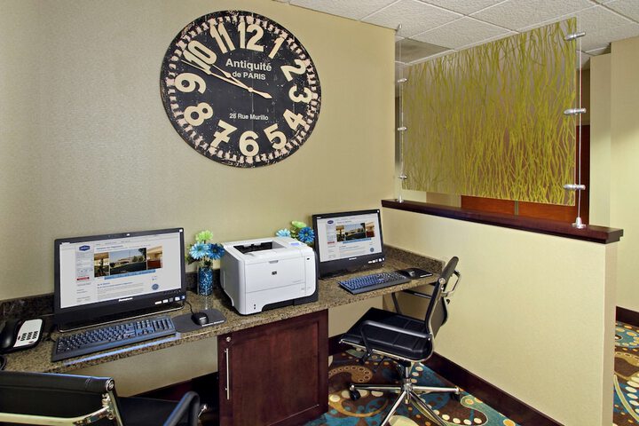 Business Center 40 of 40
