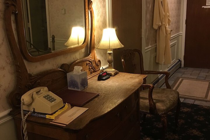 Room 25 of 223