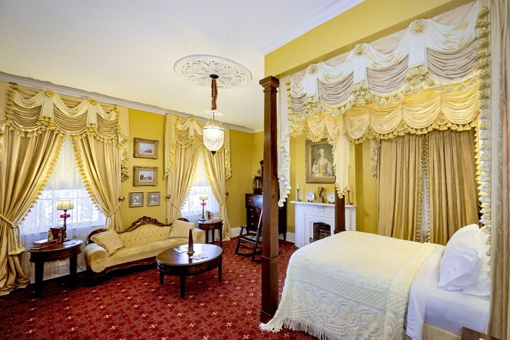 Room 97 of 147