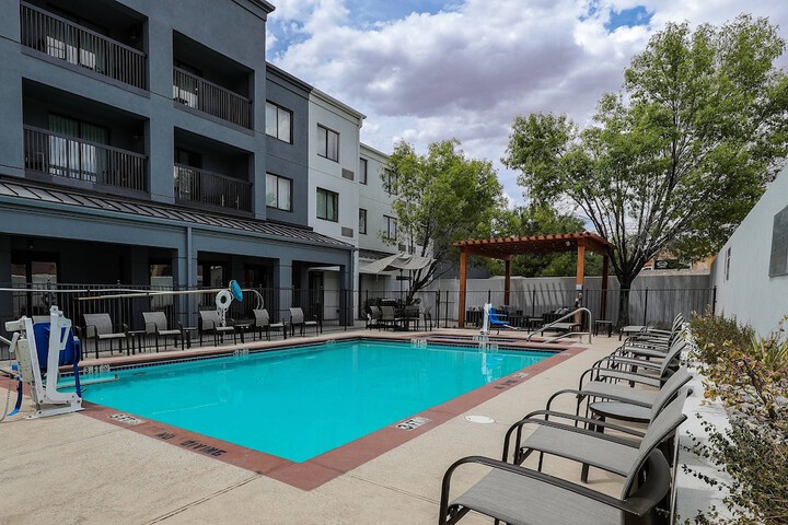 Pool 4 of 28