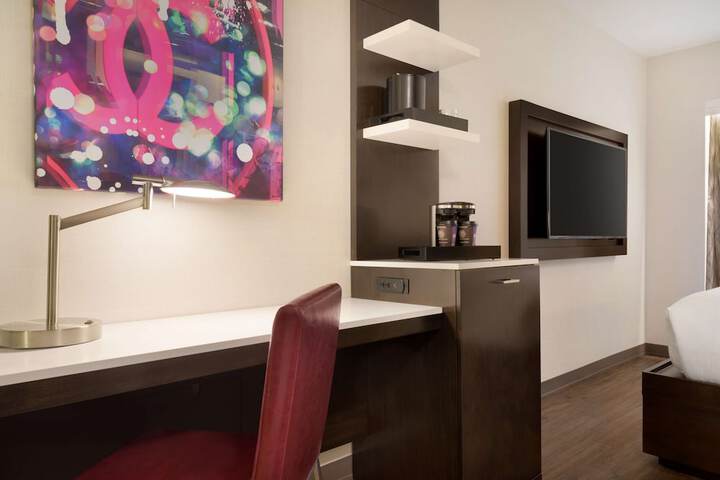 Room 62 of 127