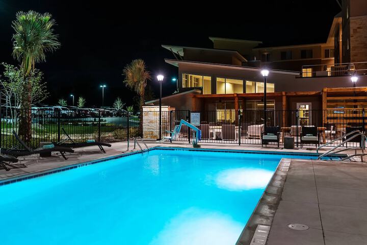Pool 4 of 39